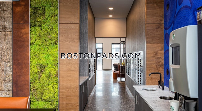 Boston - $2,796+ /mo