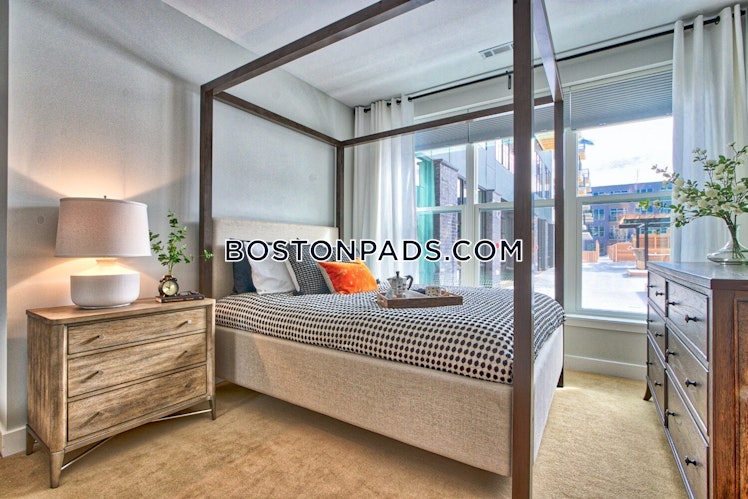 Revere Beach Pkwy, Everett