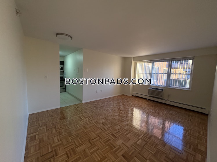 Freeman St., Brookline