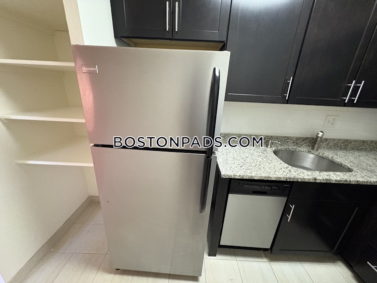 Freeman St., Brookline