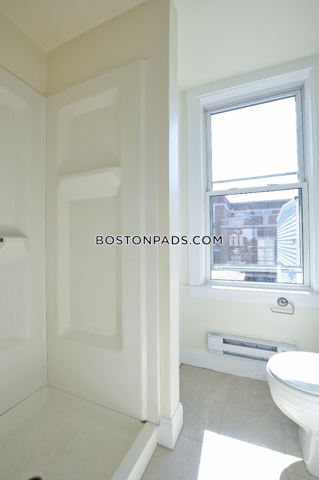 Boston - $3,200+ /mo