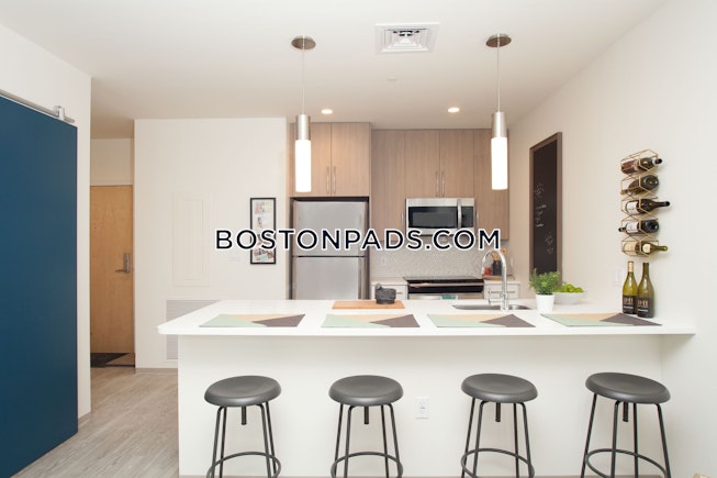 Boston - $3,050+ /mo