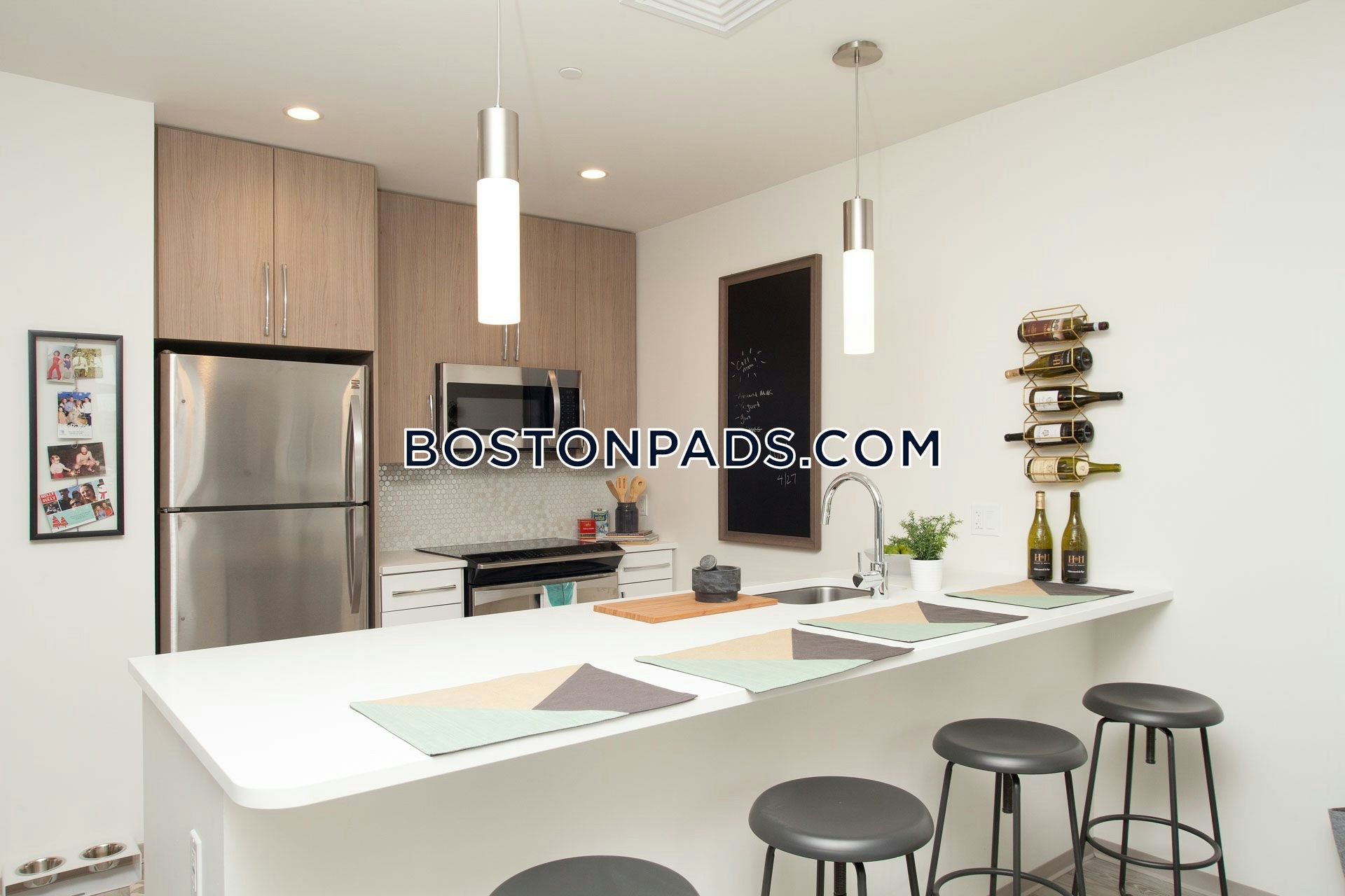 Boston - 0 Beds, 1 Baths