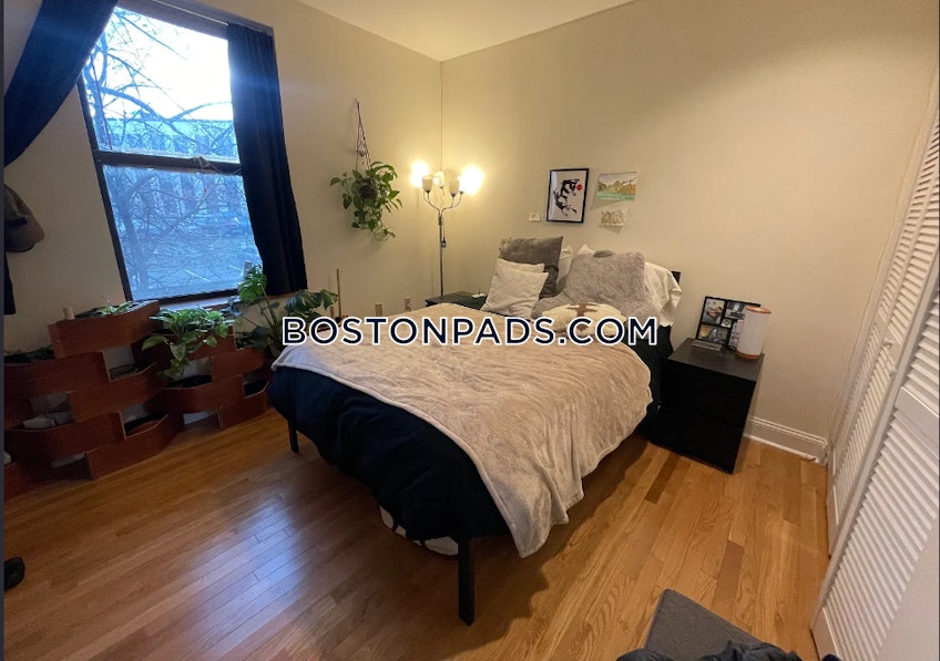 Boston - $2,800+ /month