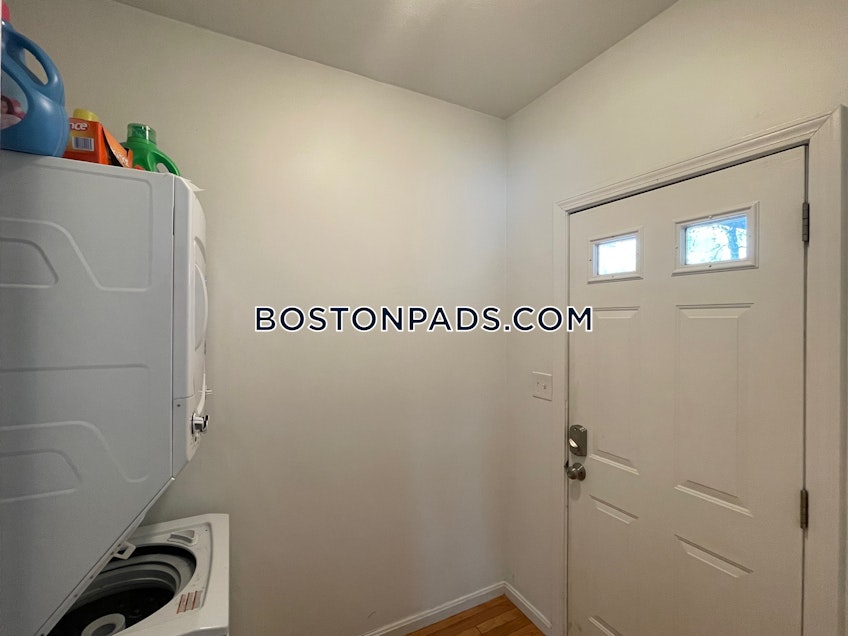 Somerville - $4,825+ /month