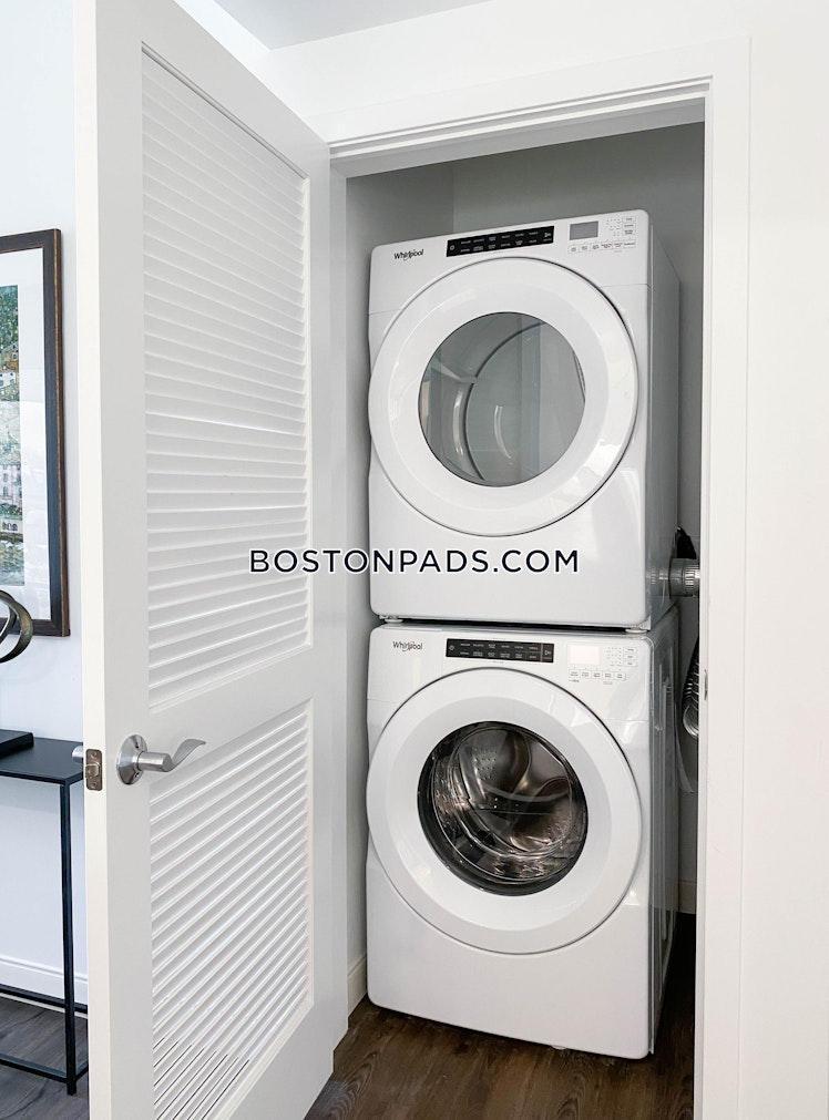 Washington St., Newton