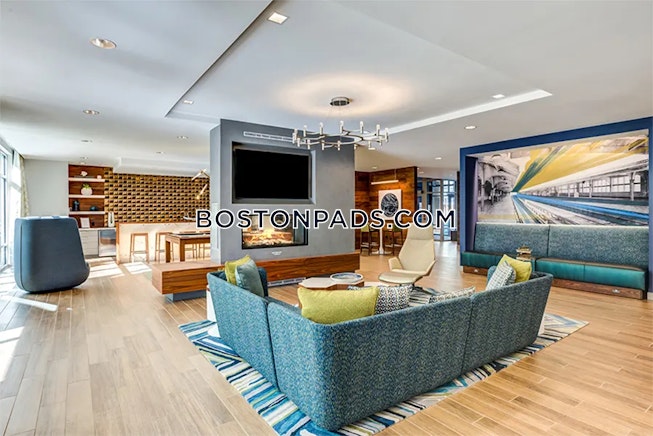 Boston - $4,600+ /mo