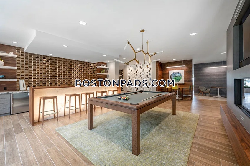 Boston - $4,600+ /month