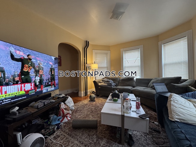 Boston - $3,000+ /mo