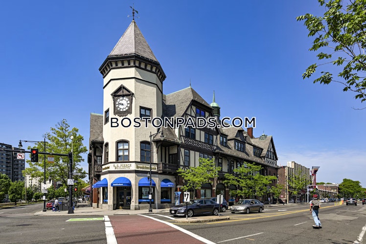 Village Way., Brookline