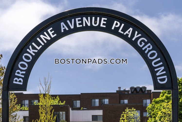 Village Way., Brookline