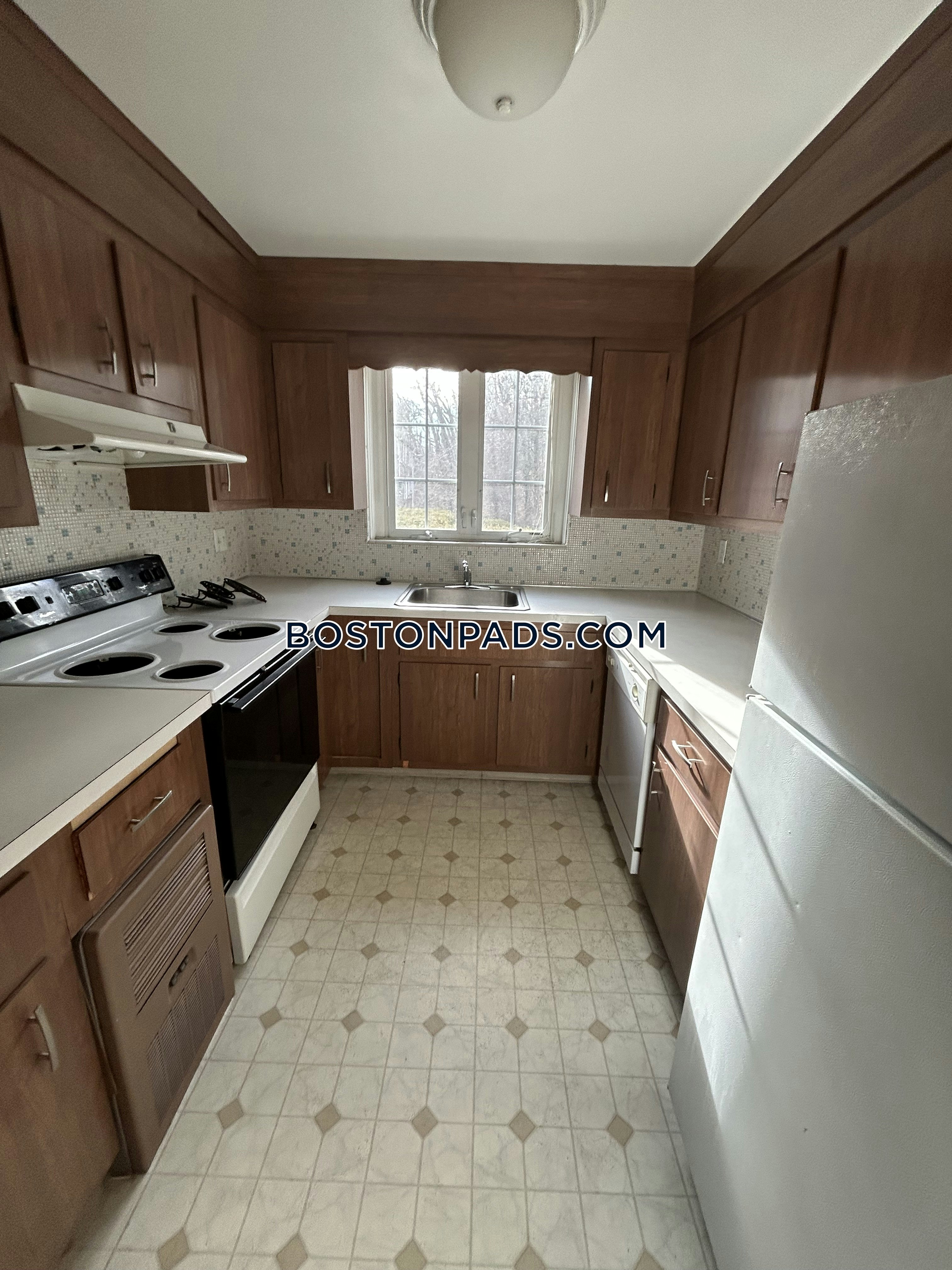 Lexington, MA - 1 Bed, 1 Bath - $2,400 - ID#8021533