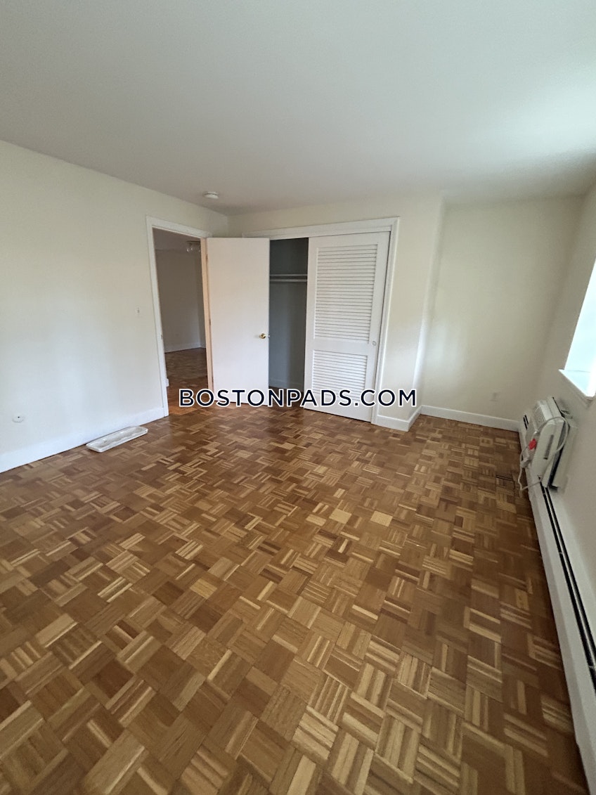 Lexington - $2,275+ /month