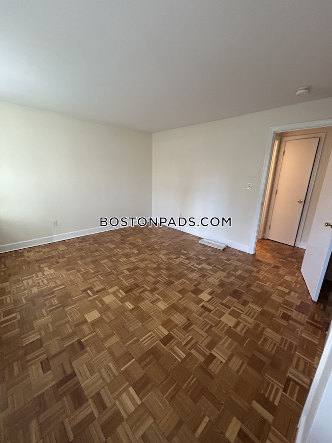 Lexington - $2,275+ /mo