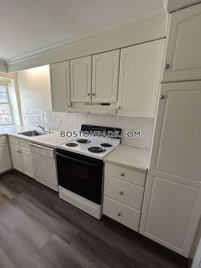 Lexington - $2,275+ /mo