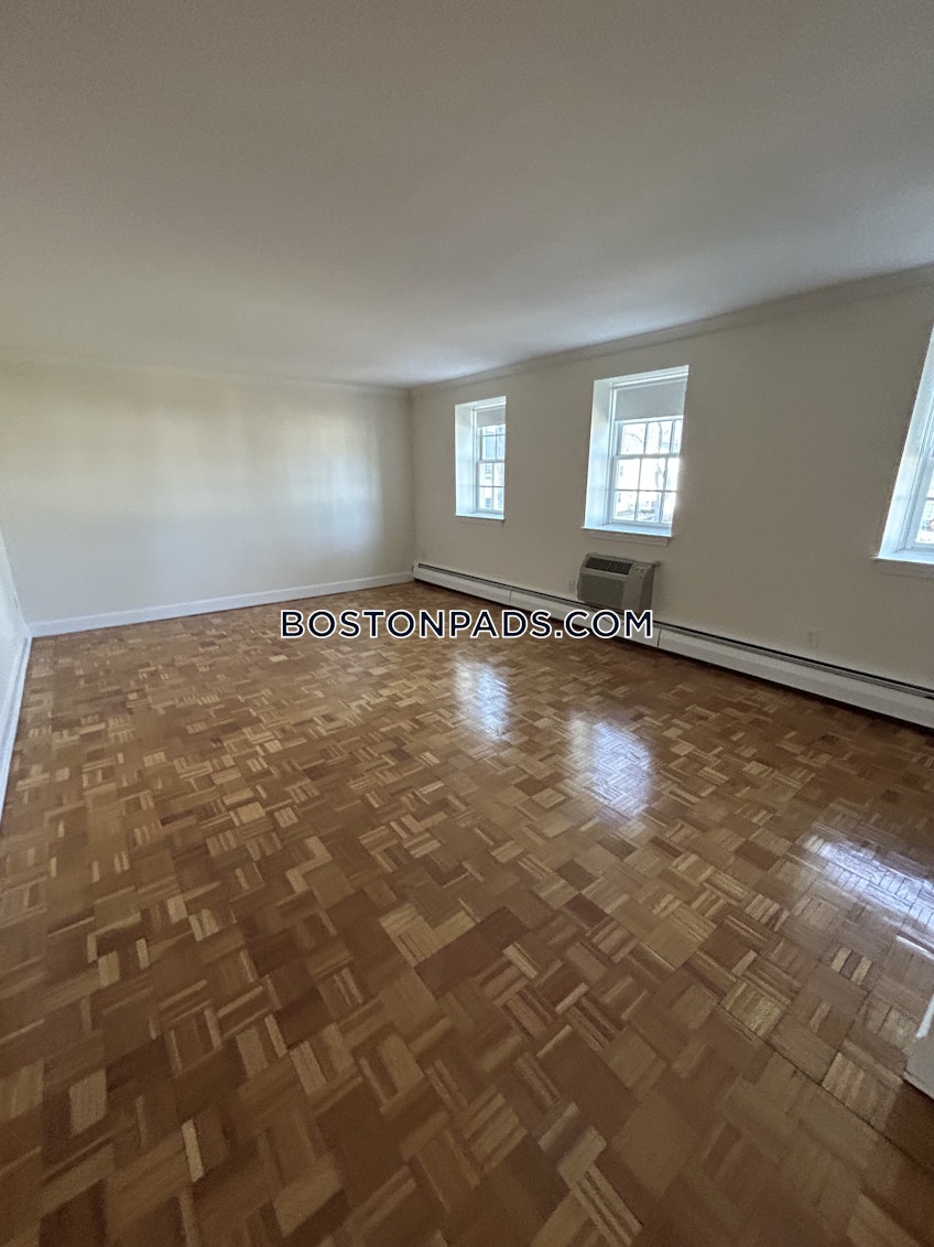 Lexington - $2,275+ /month