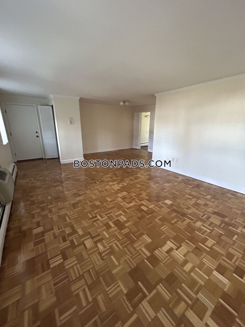 Lexington - $2,275+ /month