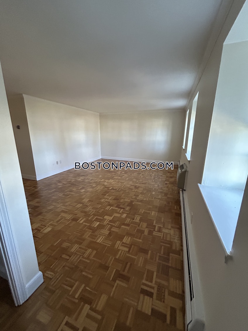 Lexington - $2,275+ /month