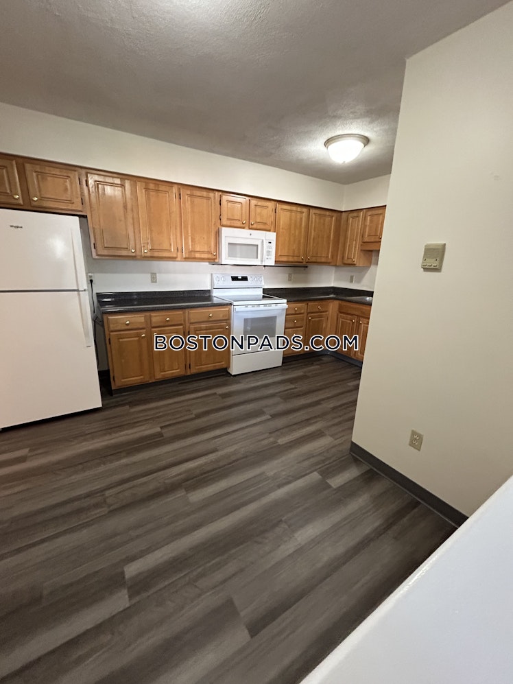 April Ln., Lexington