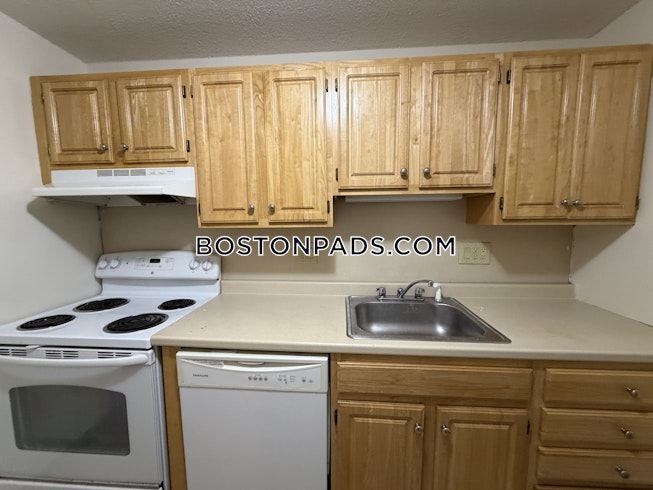 Boston - $2,700+ /mo