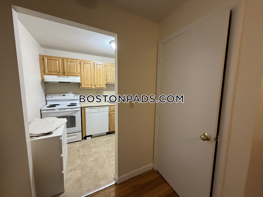 Boston - $2,700+ /month