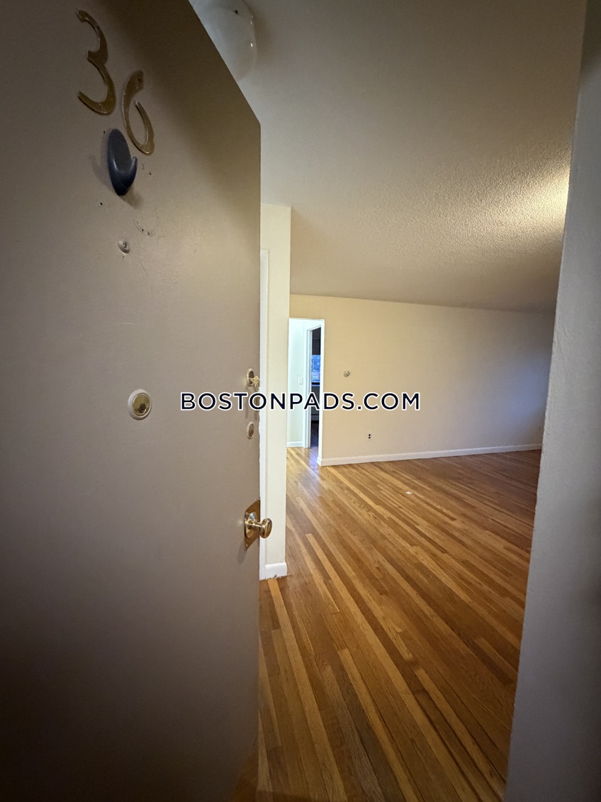 Boston - $2,700+ /month