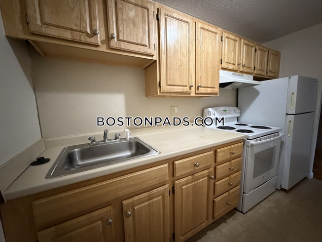 Boston - $2,400+ /mo