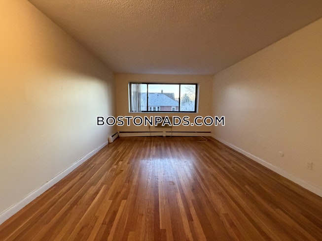 Boston - $2,400+ /mo