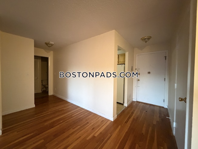 Boston - $2,400+ /mo