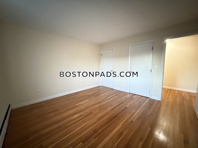 Boston - $2,400+ /mo