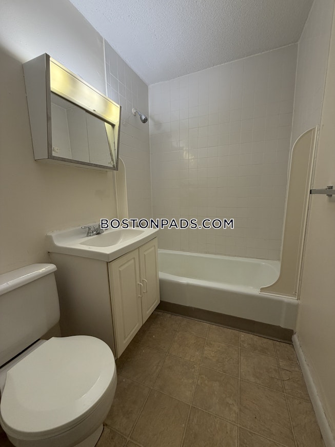 Boston - $2,400+ /mo