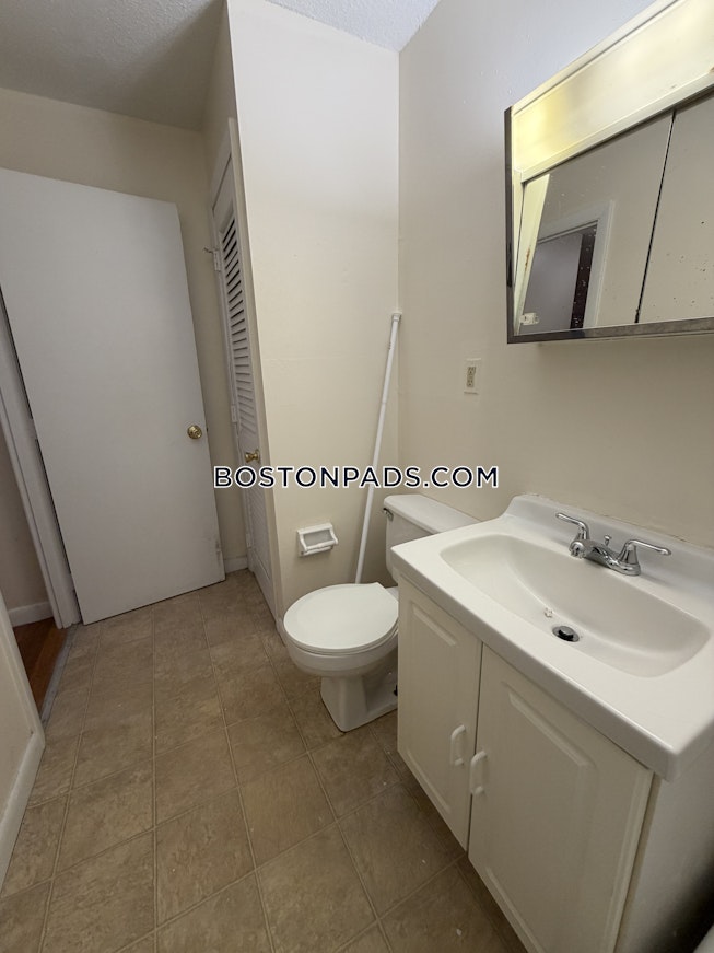 Boston - $2,400+ /mo