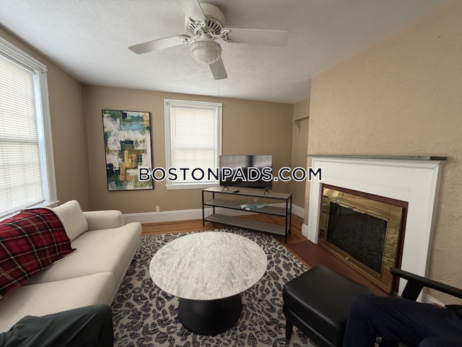 Boston - $3,800+ /mo