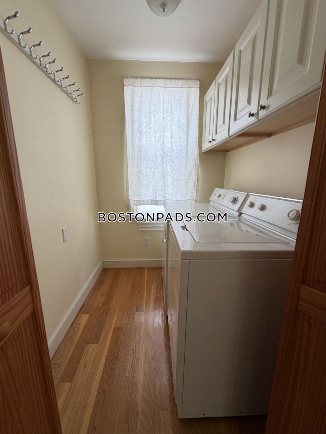 Boston - $3,800+ /mo