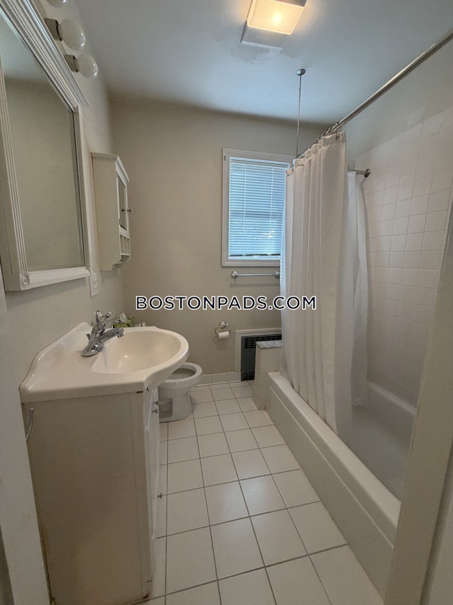 Boston - $3,800+ /mo