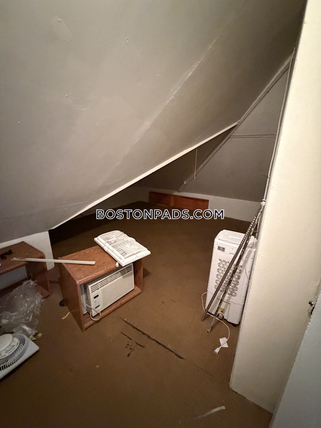 Boston - $3,800+ /mo