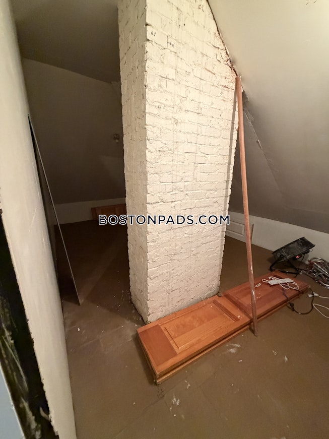 Boston - $3,800+ /mo