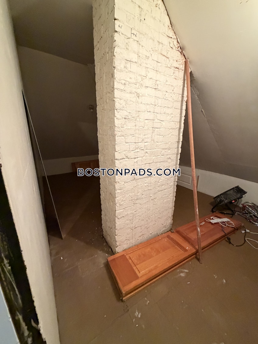 Boston - $3,800+ /month