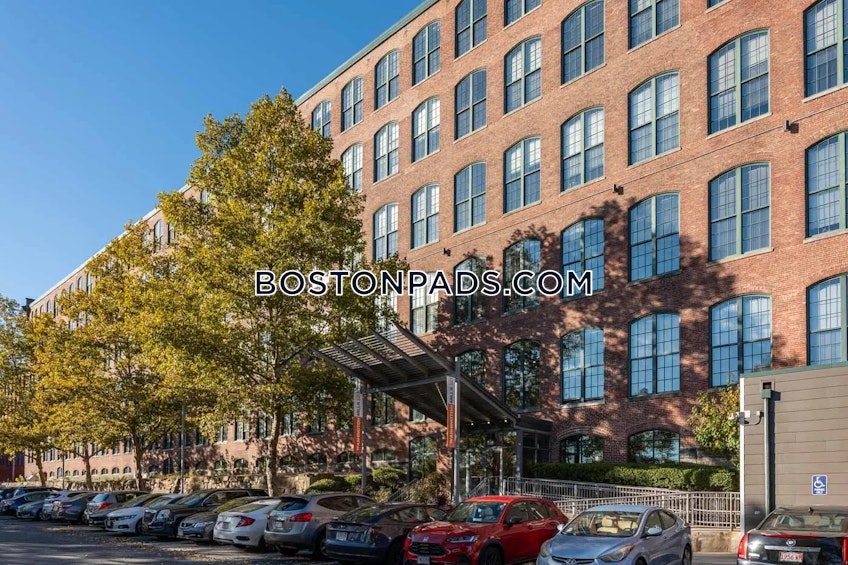 Lawrence - $2,135+ /month