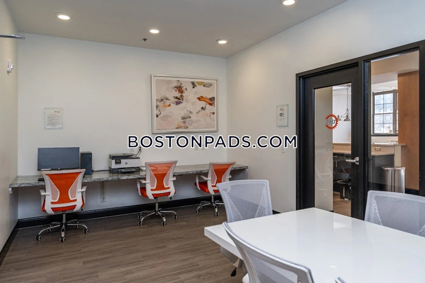 Lawrence - $2,920+ /month