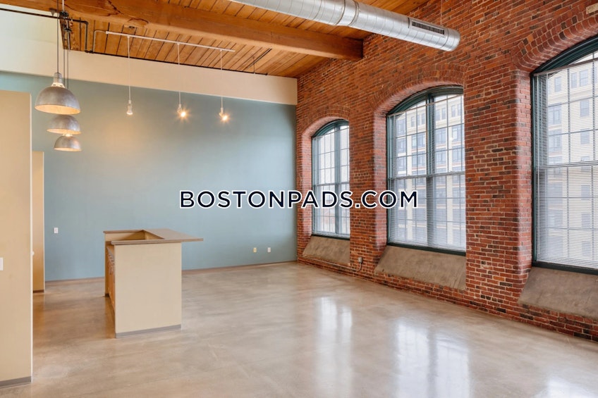 Lawrence - $3,998+ /month