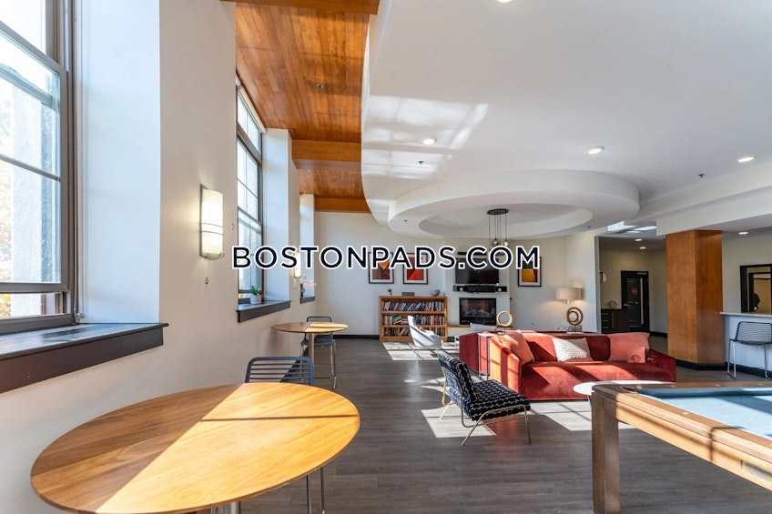 Lawrence - $3,998+ /month