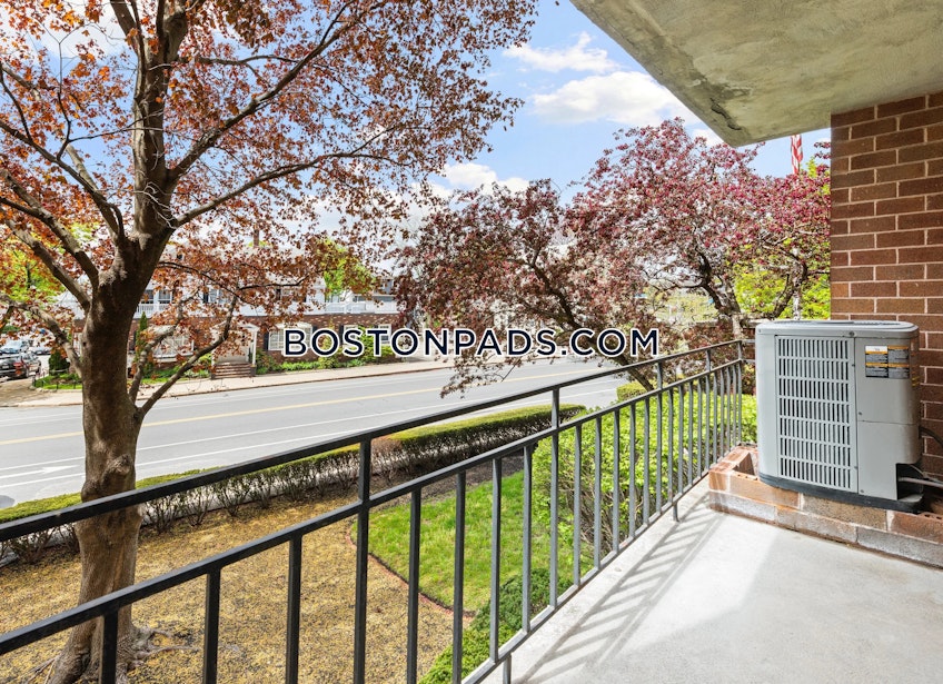 Boston - $2,350+ /month