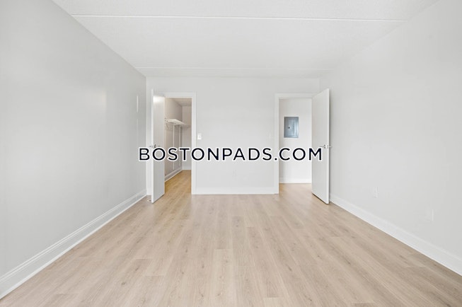 Boston - $2,350+ /mo