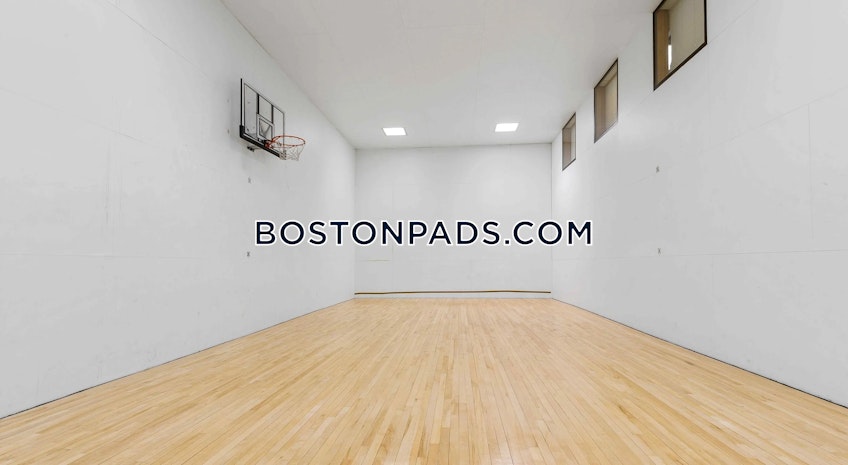 Boston - $2,400+ /month
