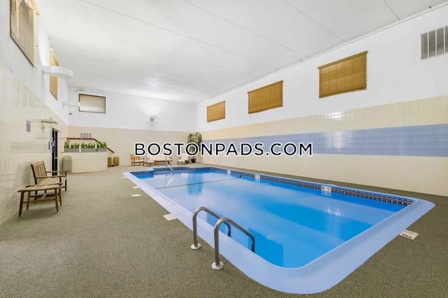 Boston - $2,400+ /mo