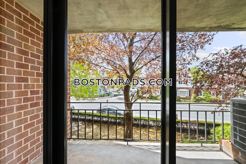 Boston - $2,400+ /month