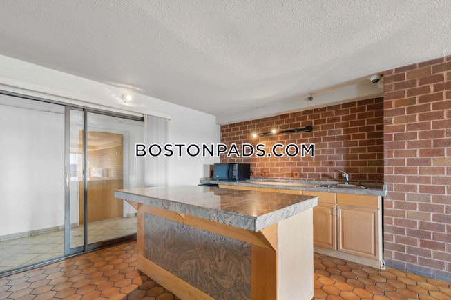 Boston - $3,600+ /mo