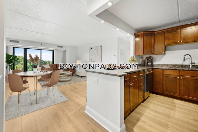 Boston - $3,600+ /mo