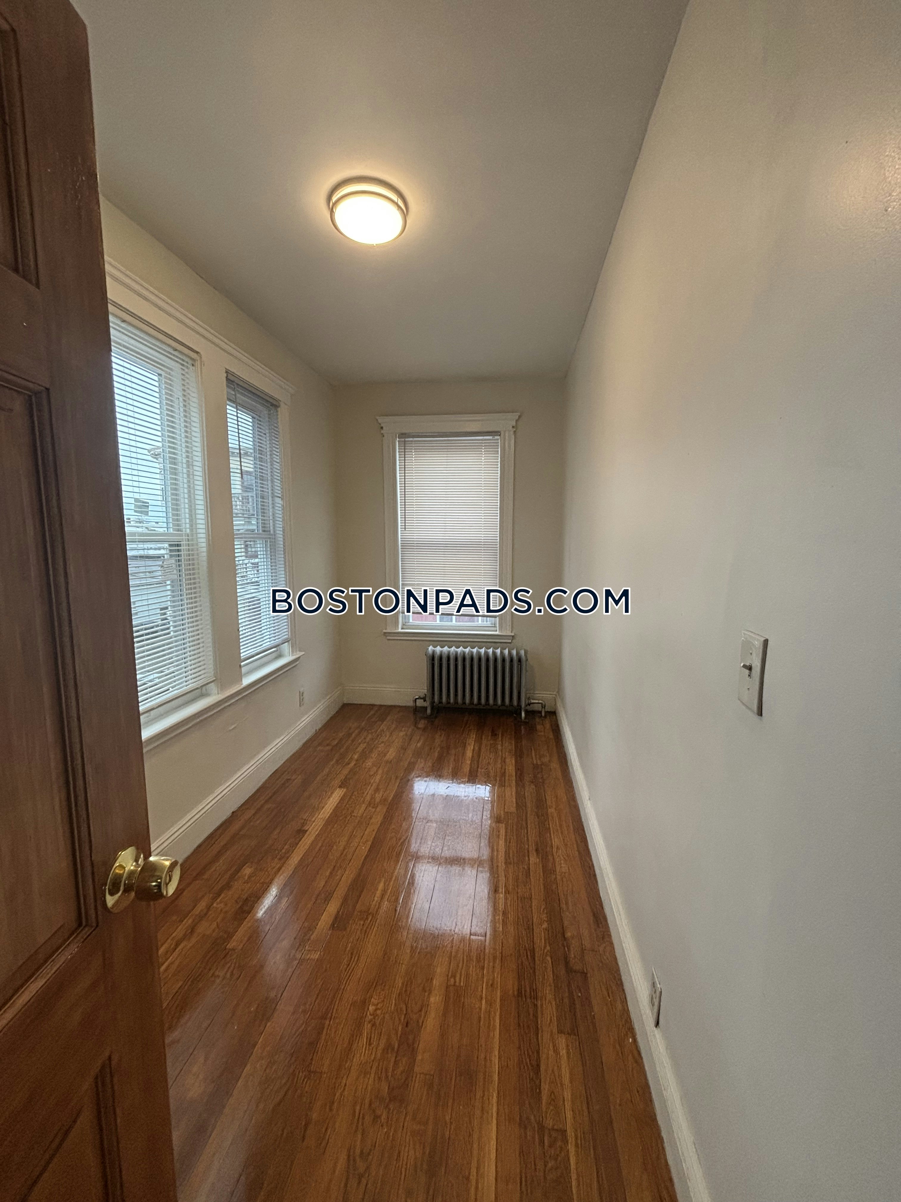 Ashmont - Dorchester, Boston, MA - 3 Beds, 1 Bath - $3,100 - ID#8005160